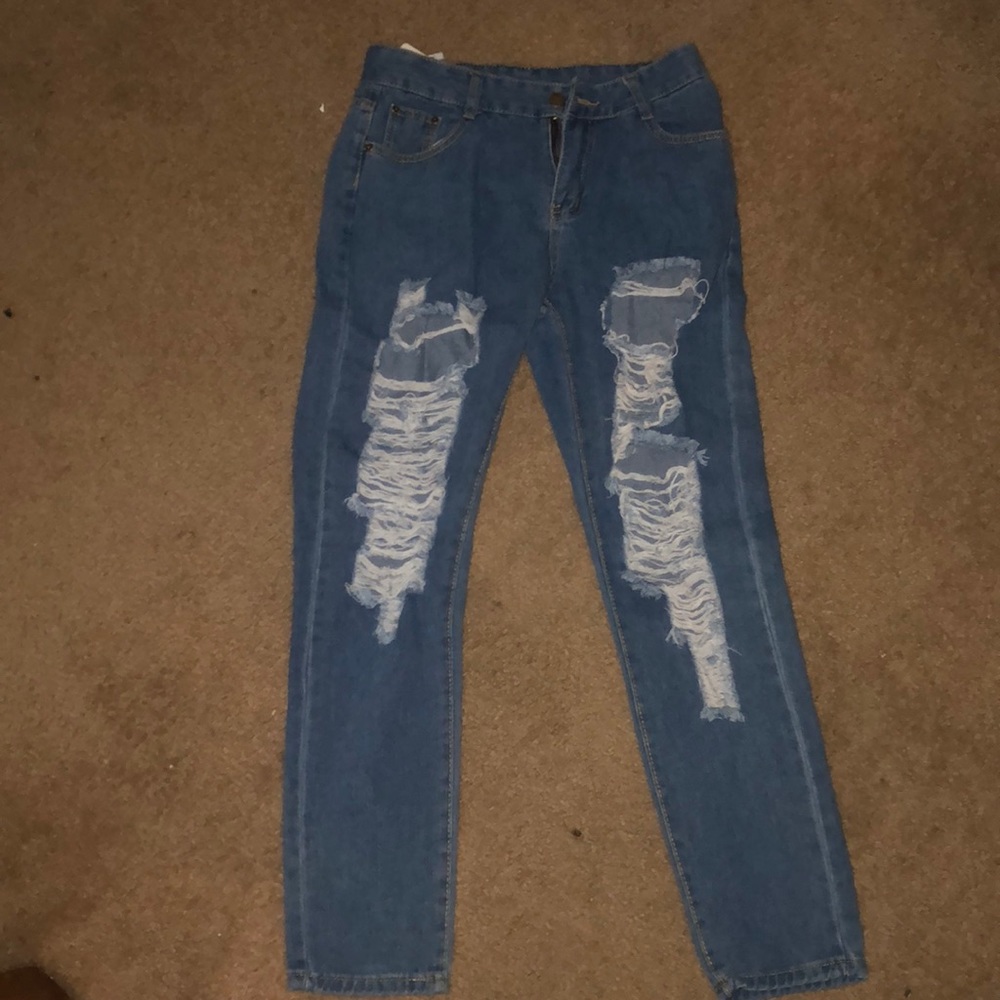 Litty Fashion light wash ripped jeans size medium